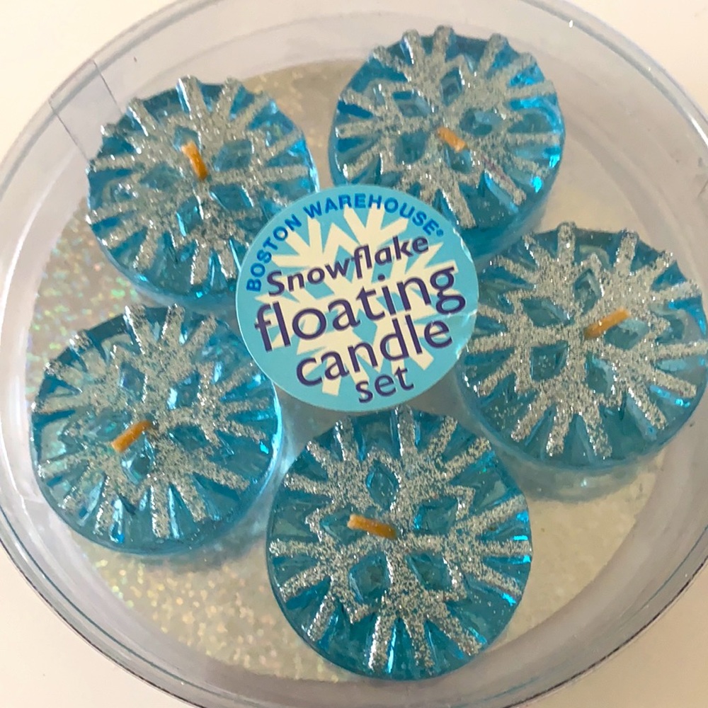 Winter/ Snowflake candle sets. Great as gifts or for your own decor! ⛄️ - Picture 2 of 6